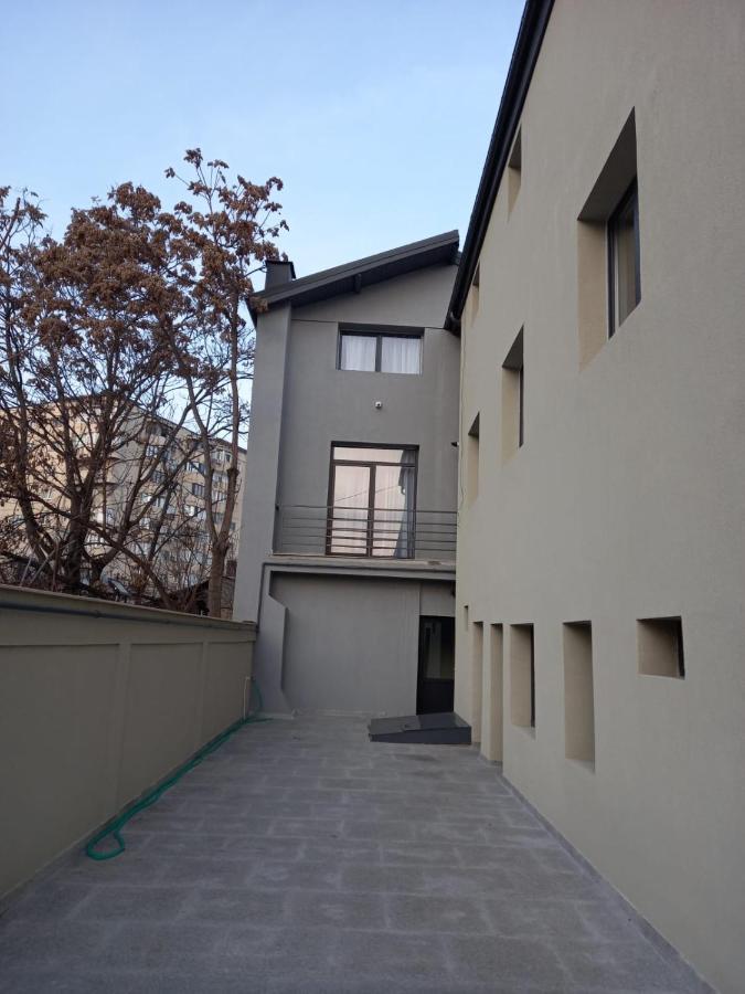 Hotel Ema&Zain Bukarest Exterior foto